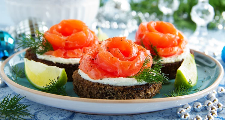 Premium-Lachs für die Feiertage – dazu feine Beilagen und Weine